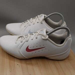 Nike Shoes Womens 10 White Cheer Sideline 3 Sneakers 647937-100 Flaws